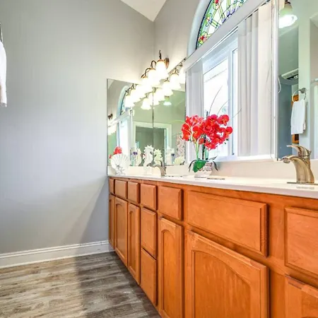 Lovely For Bolott Casa de Férias